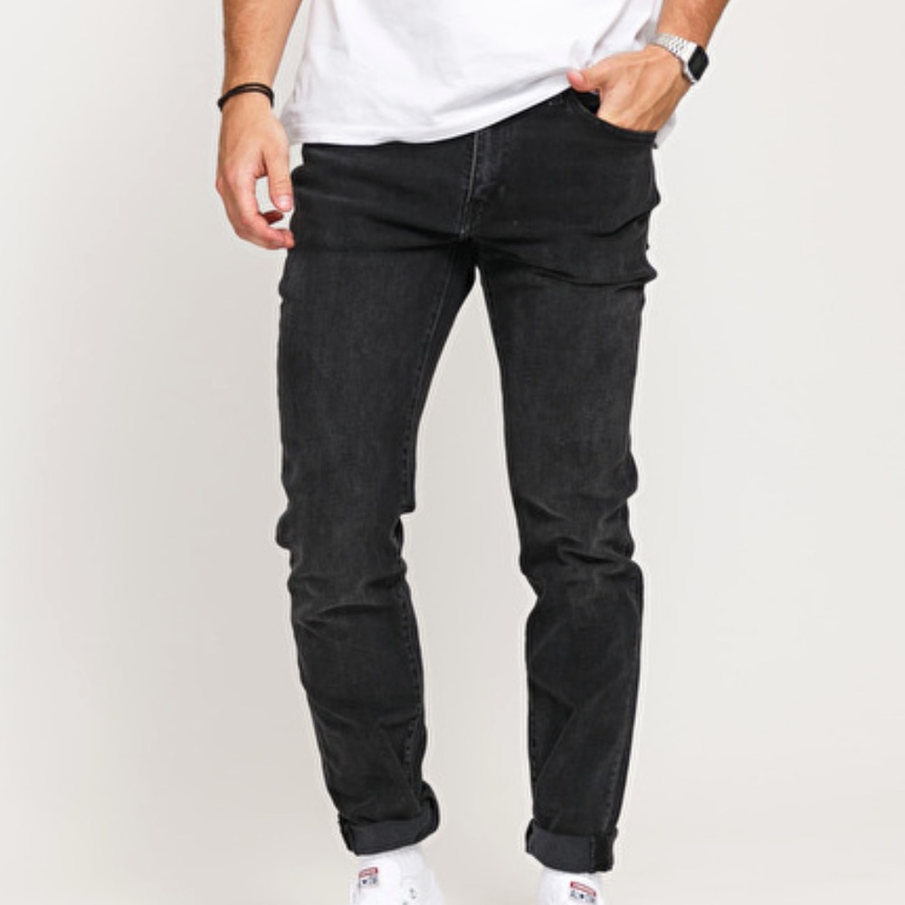 Levi's® 511 Straight leg jeans in black sz W26 x L26